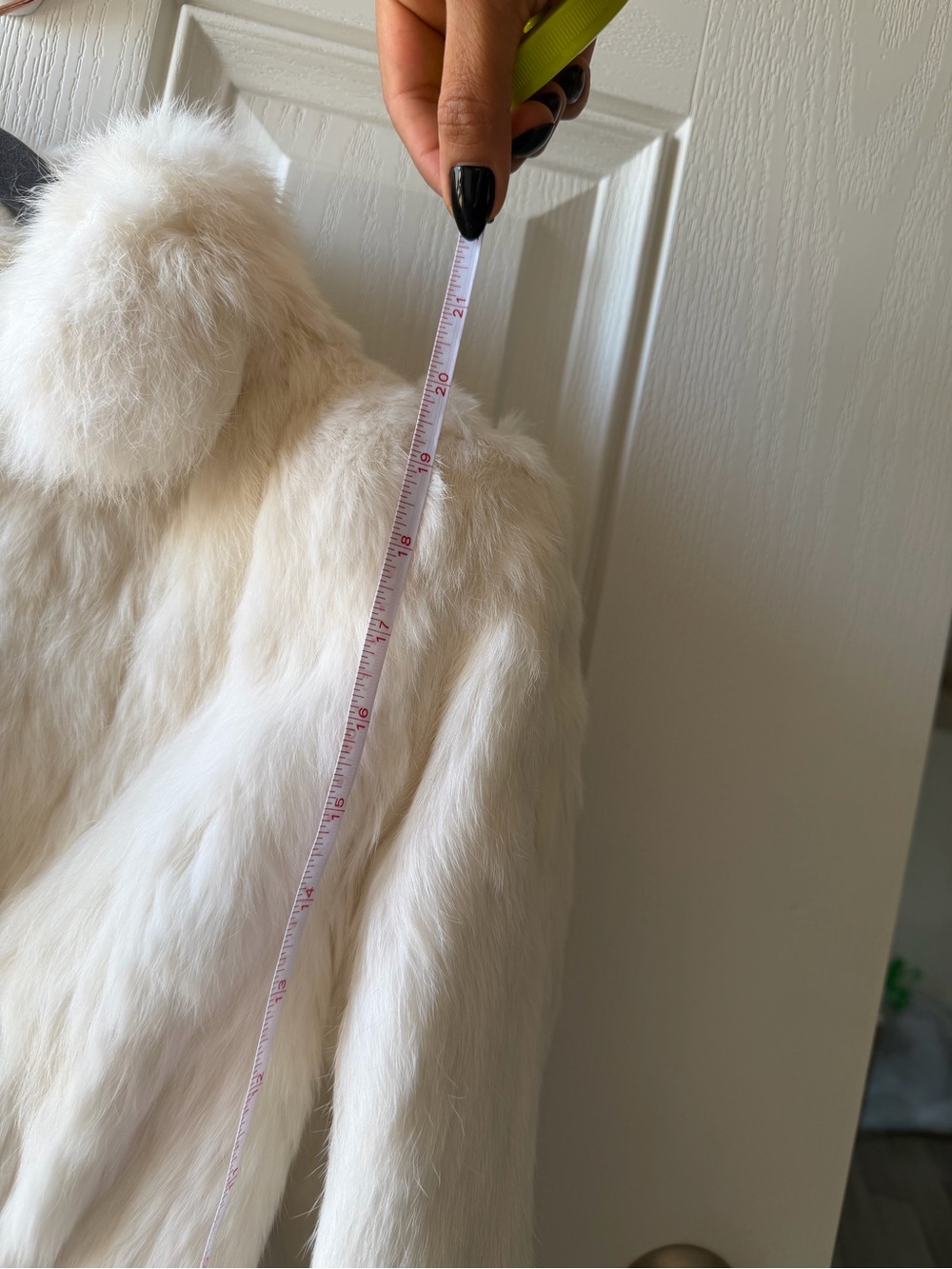 Women's Fur Jacket - Cream - Picture 7 of 8